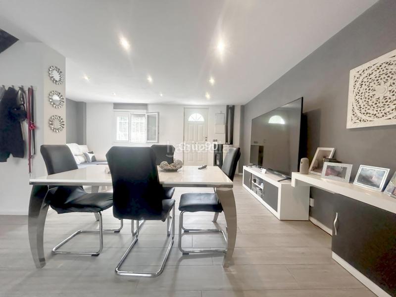 Foto ae873a98-7ad1-403e-b9ae-ceabdb5bb4c3. Casa adosada  en venta en Magraners zona tranquila en Lleida