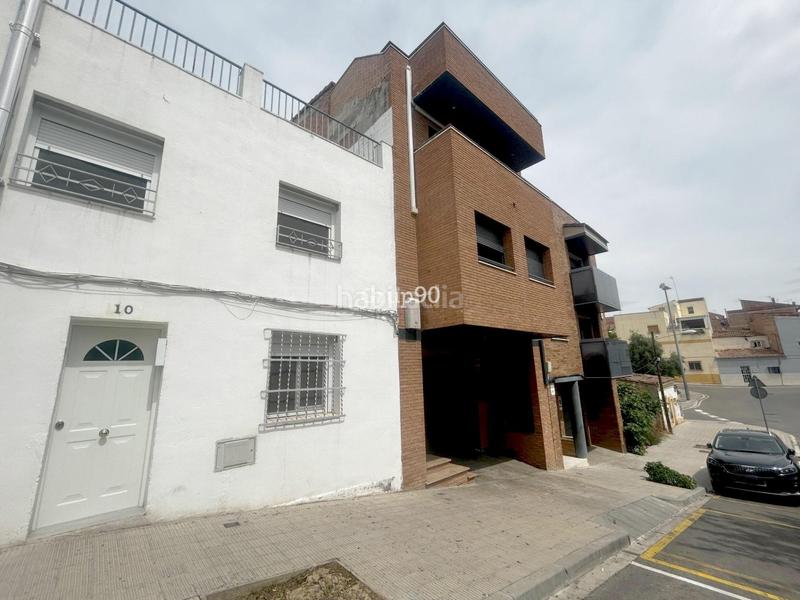 Foto badccbb9-83a5-4156-88ee-65e045be6c95. Casa adosada  en venta en Magraners zona tranquila en Lleida