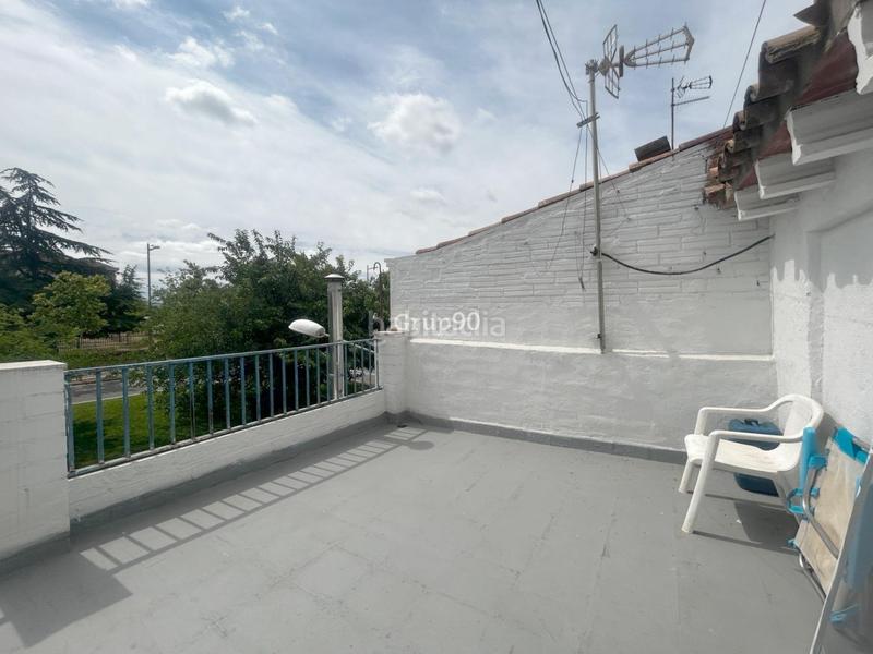 Foto f9f8f24b-c9f7-4ed0-bb6e-957b672a3b87. Casa adosada  en venta en Magraners zona tranquila en Lleida