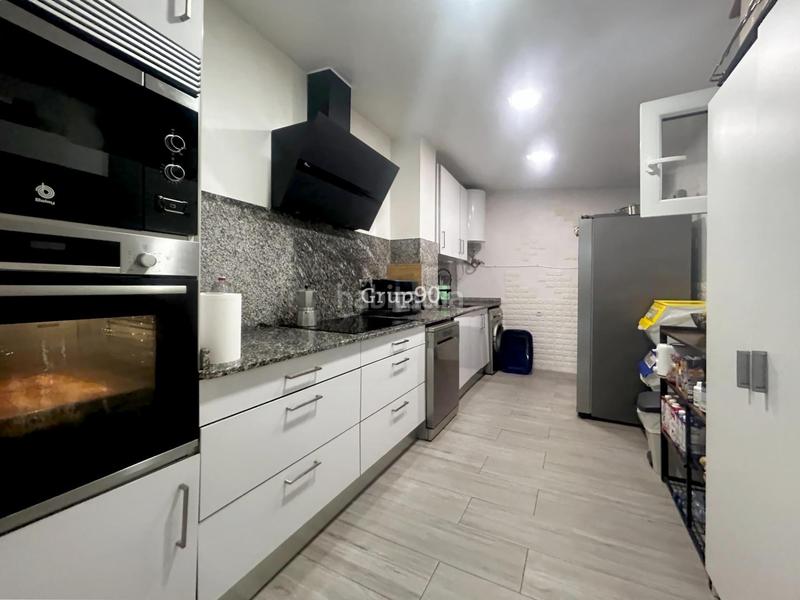Foto fd2a4fc3-8118-4559-ad3c-a16869d5bde7. Casa adosada  en venta en Magraners zona tranquila en Lleida