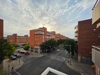 Apartament  Sabadell. Apartamento esquinero en nova balàfia
