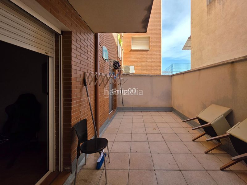 Foto aa387d09-dca7-4852-a916-ebbc67211e2a. Pis amb calefacció aparcament a Rosselló