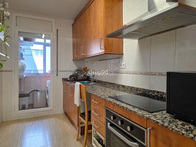 Foto d5a7b06f-f063-43b7-9afb-980d8cb0ea07. Pis amb calefacció aparcament a Rosselló