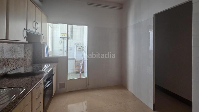 Foto 8513a601-88f9-4cf4-a085-e1c955771930. Piso econòmic pis de 4 habitacions a ricard vinyes en Lleida
