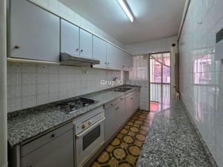 Pis a Prncep de Viana-Clot-Xalets Humbert Torres. Piso exterior de 89 m en la zona de plaa europa