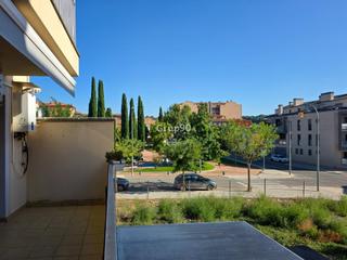 Etagenwohnung in Almacelles. Oportunidad en almacelles piso seminuevo con parking y trastero
