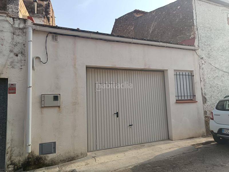 Foto 5220d2a2-30fb-4b9e-a9e0-a32151e20464. Casa amb aparcament a Santa Bàrbara