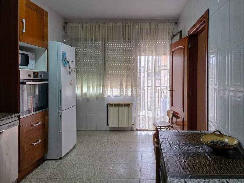 Foto ce2d31cc-94c7-4173-a5b2-2189774643be. Casa amb calefacció aparcament a Alfarràs