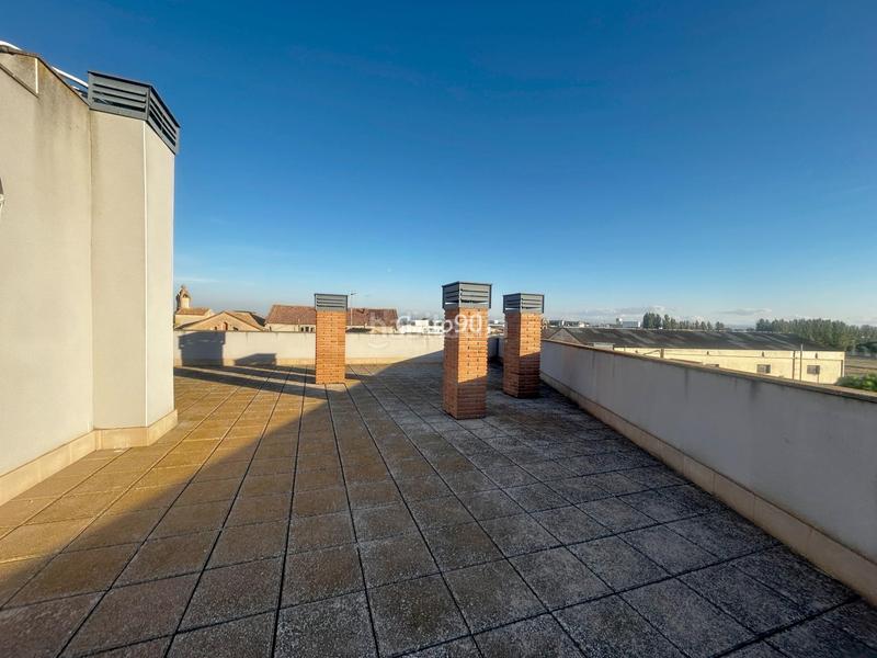 Foto a16fa7a5-cee4-46be-93b2-cd8092427408. Planta baixa amb calefacció aparcament a Palau d´Anglesola (El)