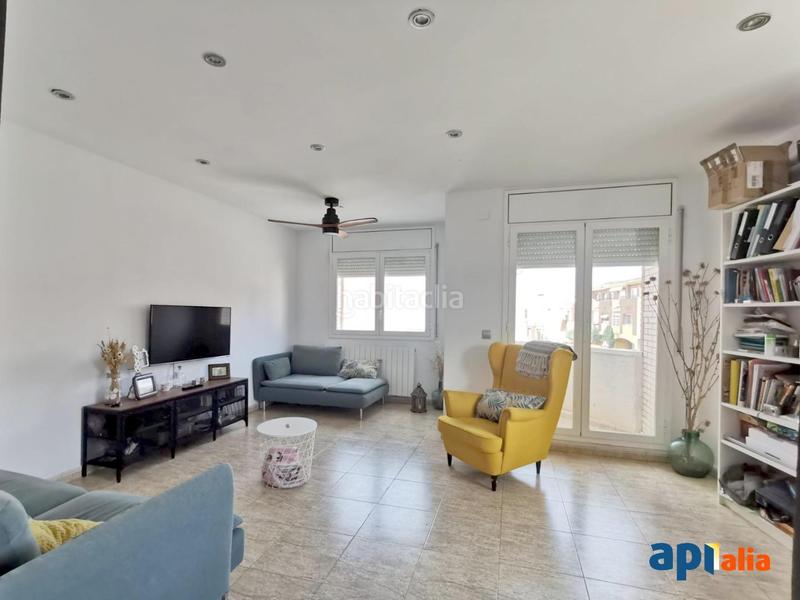 Foto 3ae6bf9b-cc8d-4b99-8277-1473335be824. Maison jumelée avec chauffage parking dans Puigverd de Lleida