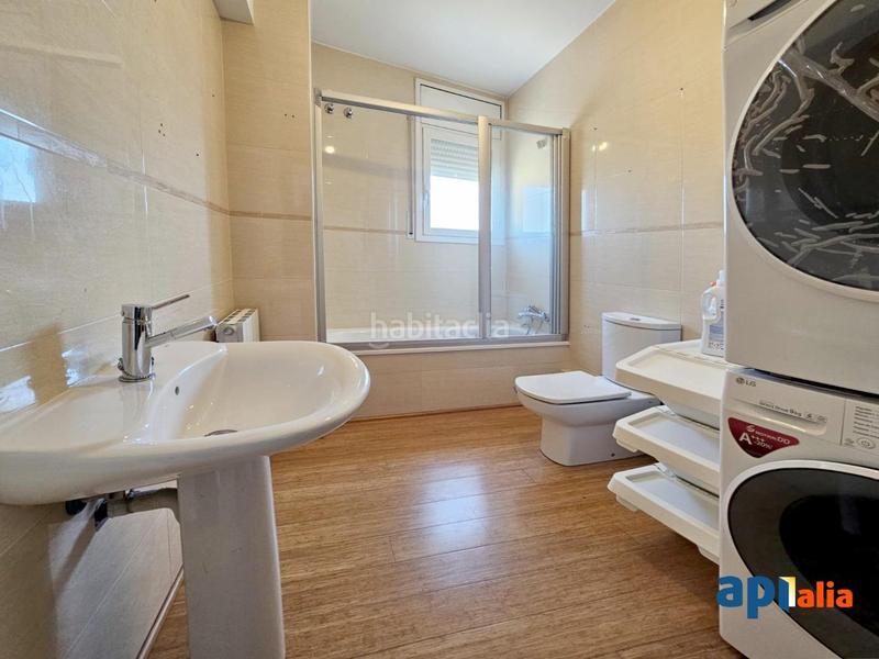 Foto 44476c58-a274-49d0-b5b2-94c2d1c4fda8. Maison jumelée avec chauffage parking dans Puigverd de Lleida