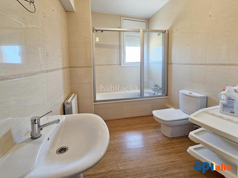 Foto 9445f2b4-652e-43a1-8136-e215b51c2aa2. Maison jumelée avec chauffage parking dans Puigverd de Lleida