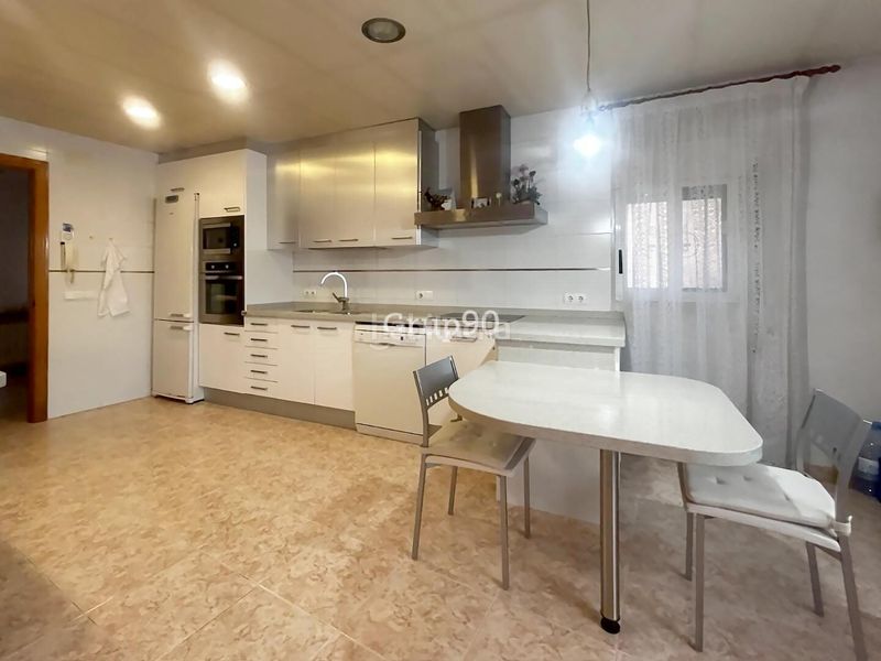 Foto 909f8a7a-3bff-4b20-9bdc-64fabd614bb8. Casa amb aparcament a Arbeca