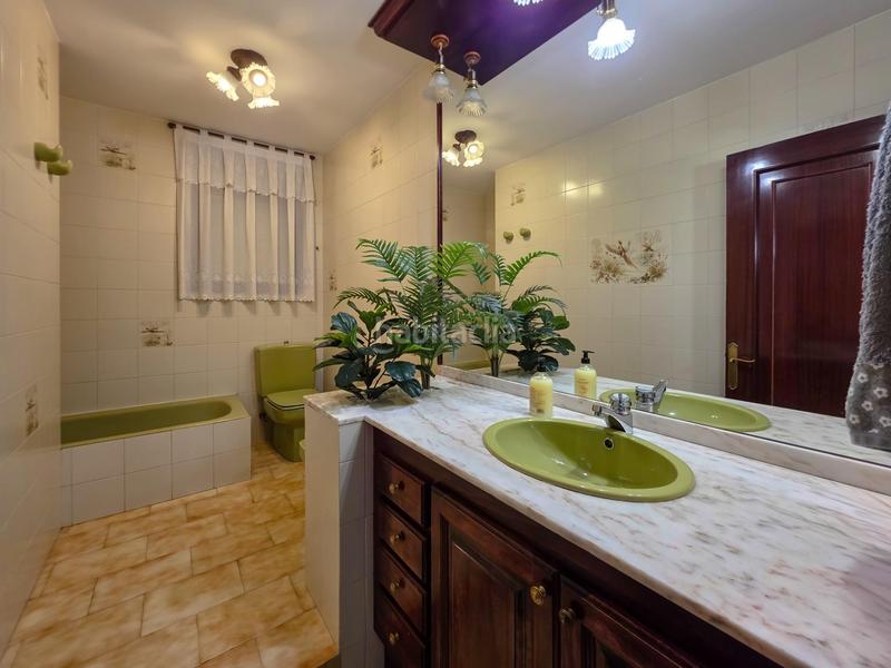 Foto 42635e6e-303c-45a3-8fc5-5b5e0e8ad80e. Casa amb aparcament a Almacelles