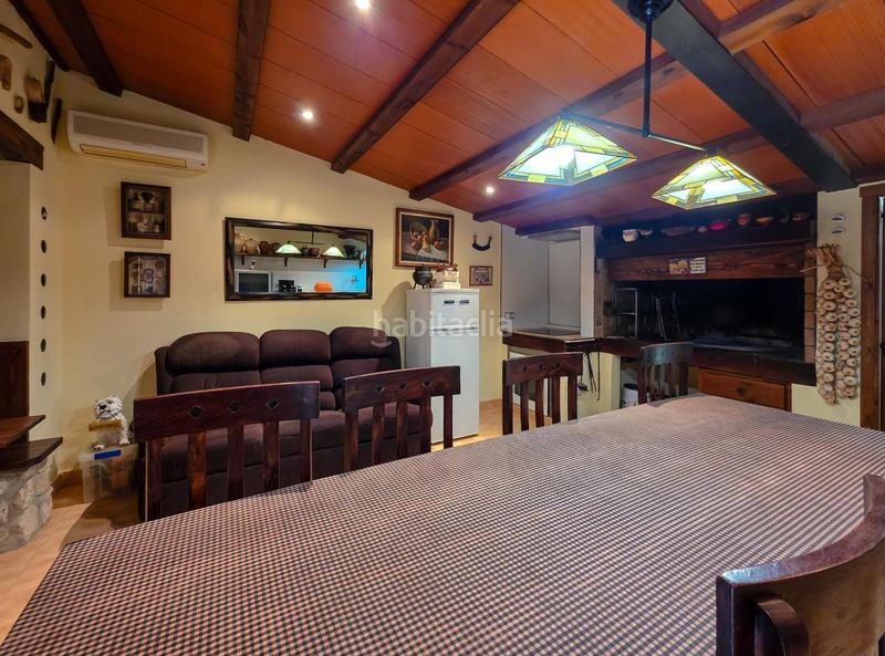 Foto 998f74fa-fe9c-4c60-a372-a69f321be74b. Casa amb aparcament a Almacelles