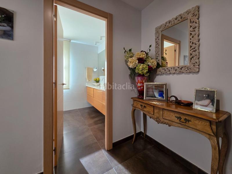 Foto b986e1ad-c47b-4ff9-a9ab-47885e2f0bcb. Casa amb aparcament a Almacelles