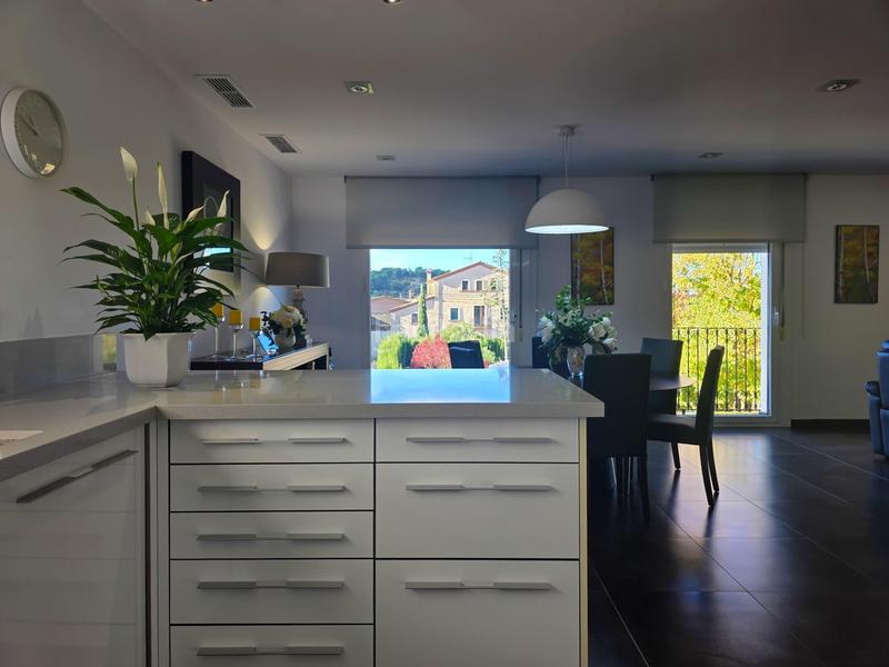 Foto d77a9558-a5db-4119-888f-649f0c2047ff. Casa amb aparcament a Almacelles