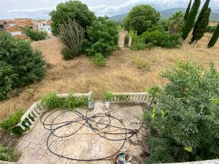 Bauernhof in Galera (La). Casa señorial con gran jardín en la galera