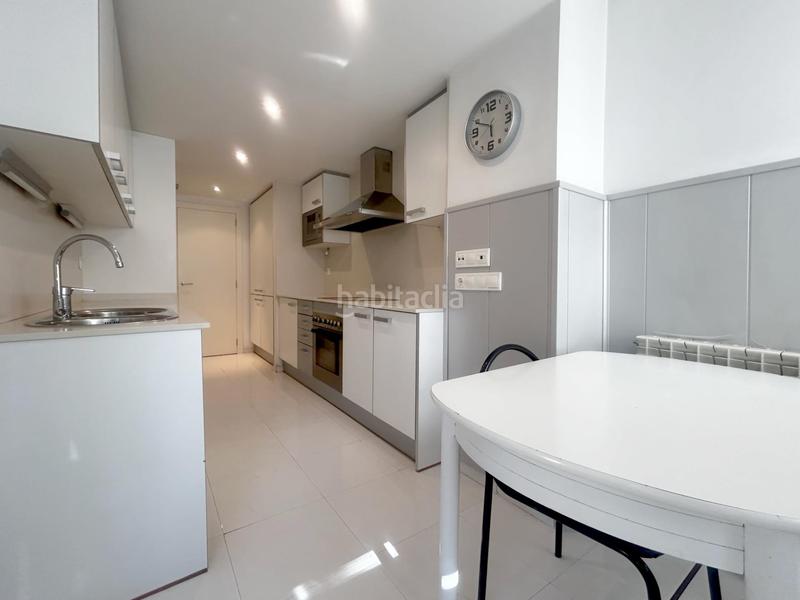 Foto d09d77a1-4808-4310-86fc-2e4db95f1a81. Flat with heating parking pool in Cappont Lleida