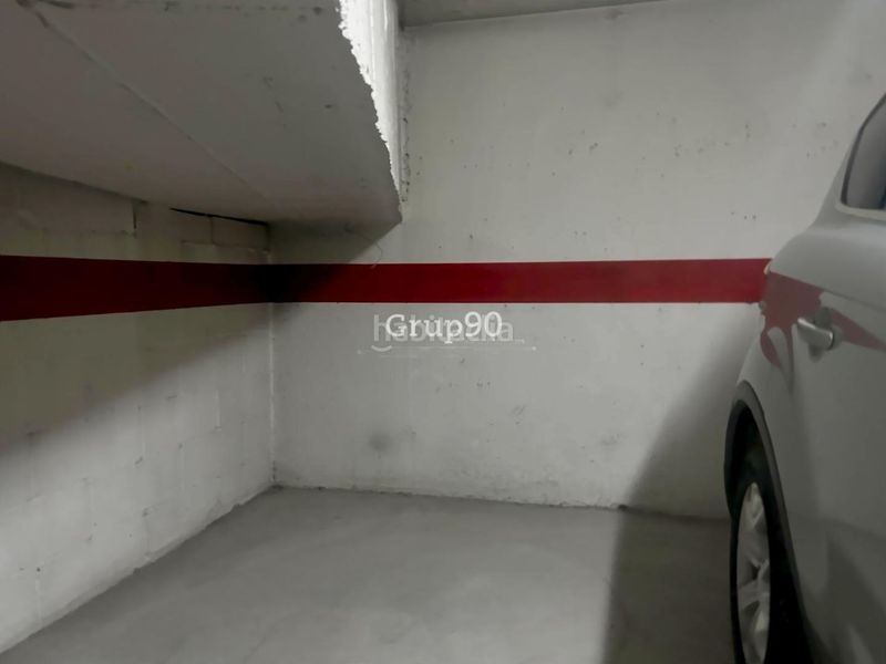 Foto f4a4309a-b6bd-4ac3-a867-ca7ab1771a15. Aparcament cotxe a Cappont Lleida
