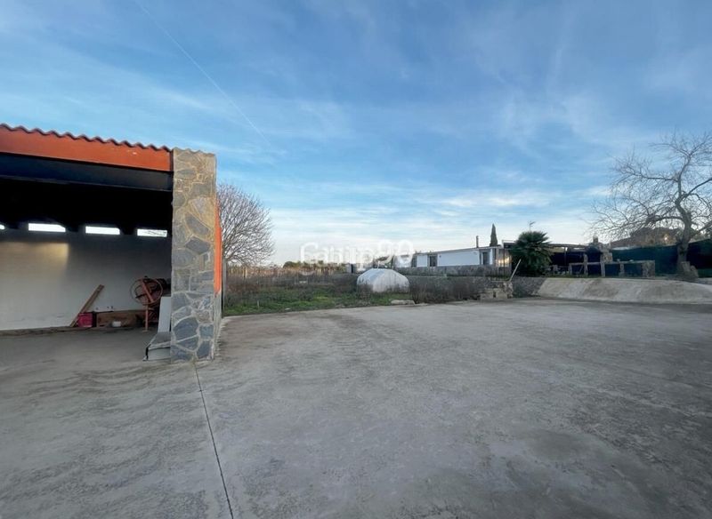 Foto e3578c2b-0205-4925-83a8-1a4e85ac1df4. Xalet amb calefacció aparcament piscina a Partides Rurals Lleida
