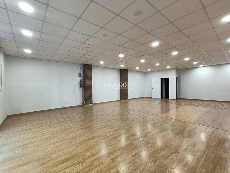 Foto 6c44c9e5-48e0-4fd5-a9f4-70cea59c4e1e. Local comercial a Cappont Lleida