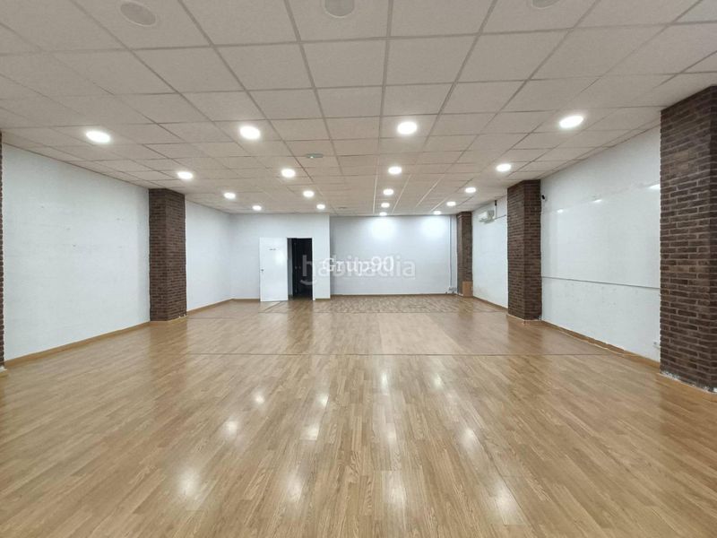 Foto b30371f0-aa85-420c-b4be-9e053246c777. Local comercial a Cappont Lleida