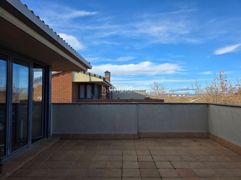 Foto 71f55b7a-5529-4d26-95b0-811ef15e7f18. Casa aparellada amb calefacció aparcament a Raimat Lleida