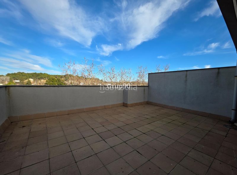 Foto ae48c39a-2954-4494-83c2-a382a4565882. Casa aparellada amb calefacció aparcament a Raimat Lleida