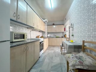 Pis a Ciutat Jard�. Piso c�ntrico en cappont  av. dra. castells  listo para entrar a