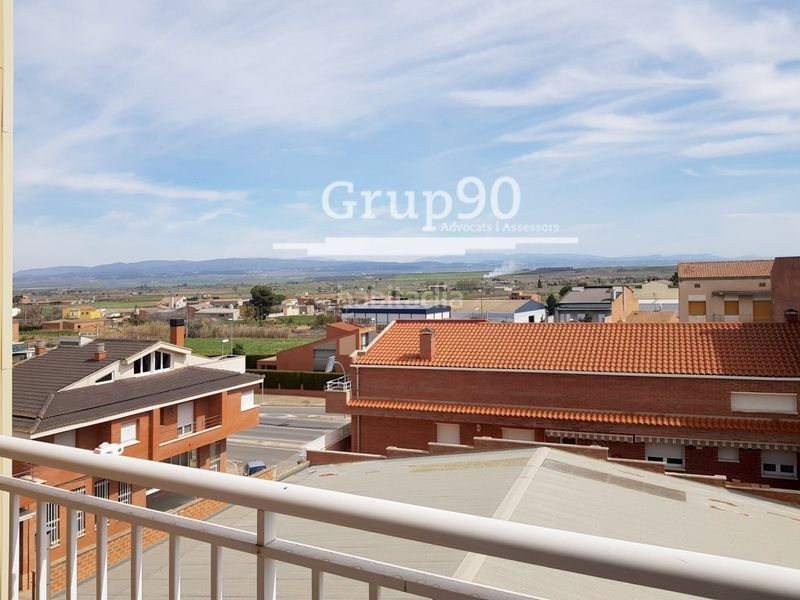 Foto 95a9a75c-1df1-4636-ac52-3e8d0da69756. Àtic amb calefacció aparcament a Alguaire