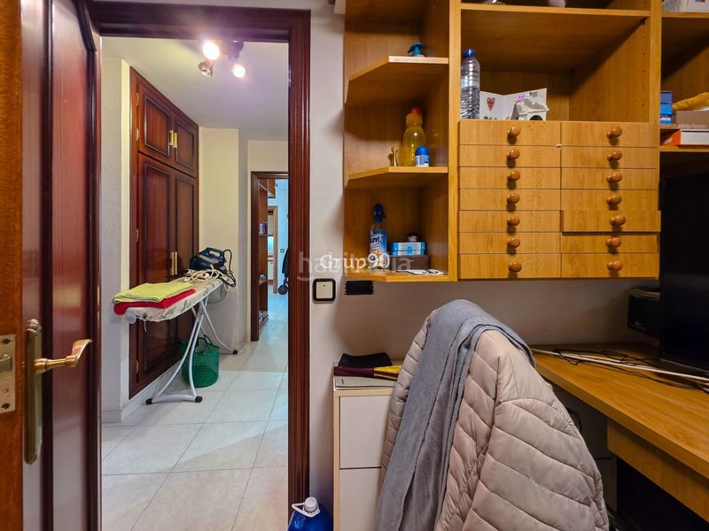 Foto bc562e1c-ca74-4f02-a9c7-3e7e3e99a146. Piso acogedor piso de 3 habitaciones, ideal para familias en Lleida