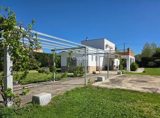 Casa a Ll�via. Espectacular casa con amplia parcela en ll�via  a 5 minutos de l