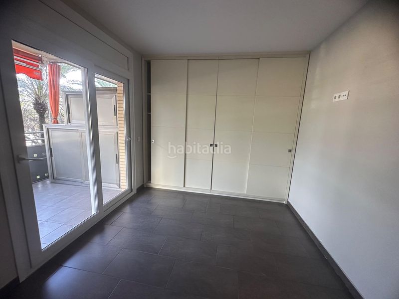 Foto ae934c5d-9584-40bd-a7be-e45d39266191. Pis amb piscina a Barenys Salou