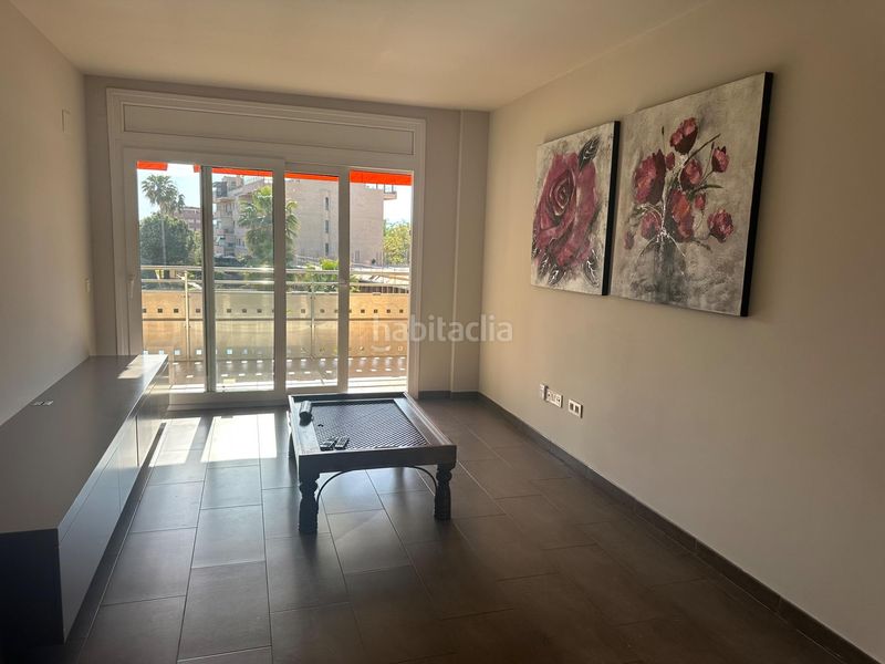 Foto d8646d90-073c-4246-b49e-24e8f5670693. Pis amb piscina a Barenys Salou