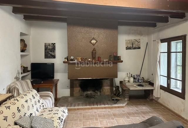 Foto 5a37d740-f31f-4595-94f4-683d202bb139. Masia amb aparcament piscina a Aldover