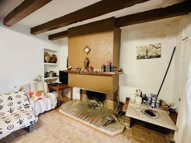 Foto 79470e5d-1ea6-4151-bfa9-e5c4985ea19e. Masia amb aparcament piscina a Aldover