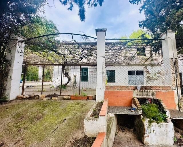 Foto a65eb7f6-3ca6-4676-aef4-72abd04616f9. Masia amb aparcament piscina a Aldover