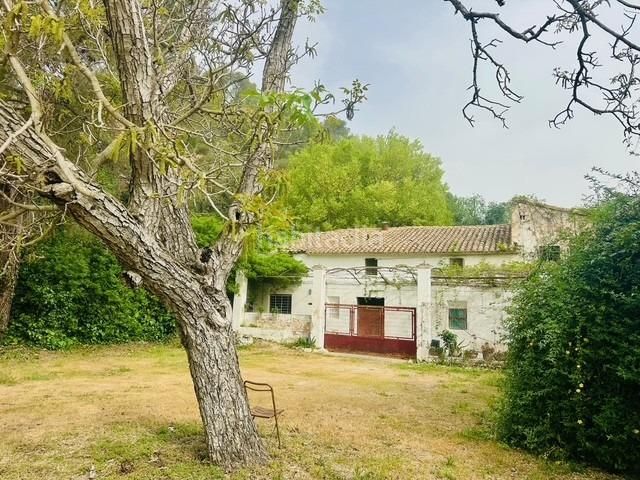 Foto c3819429-0334-4087-8664-9d1df2e5e088. Masia amb aparcament piscina a Aldover