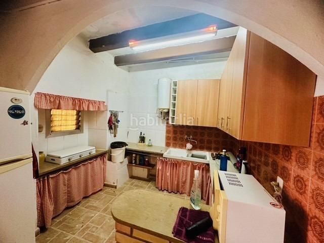 Foto edd1926e-f240-4d71-82e7-7f1d7f98a54c. Masia amb aparcament piscina a Aldover