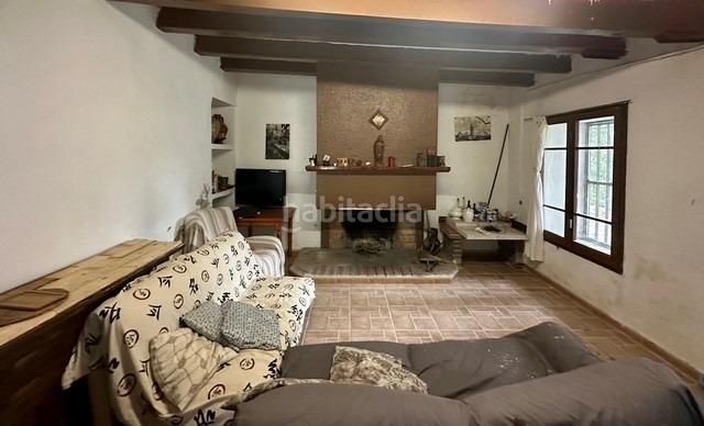 Foto fa86ad05-f9f3-4a10-8d63-eb749447bbcc. Masia amb aparcament piscina a Aldover