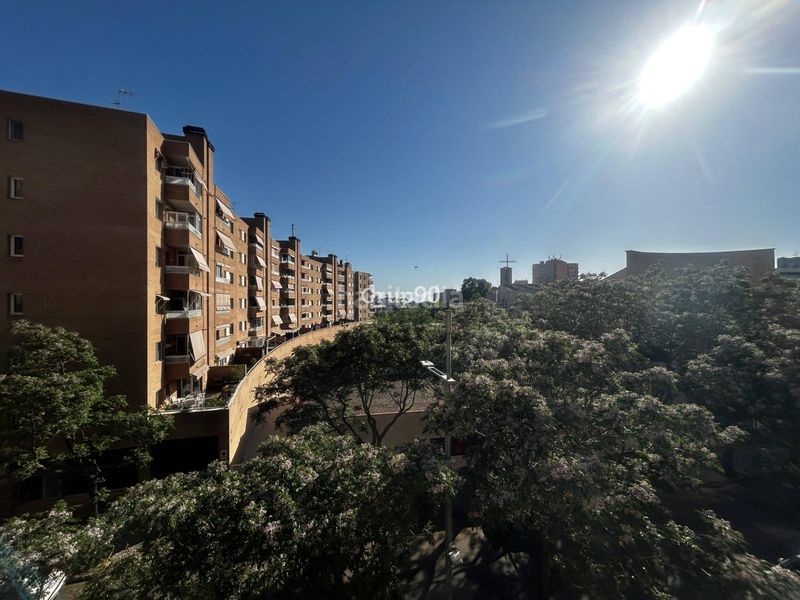 Foto 8bd1a5f3-fe76-4ad7-ba0c-5b8e7c6365c2. Pis amb calefacció aparcament a Cappont Lleida