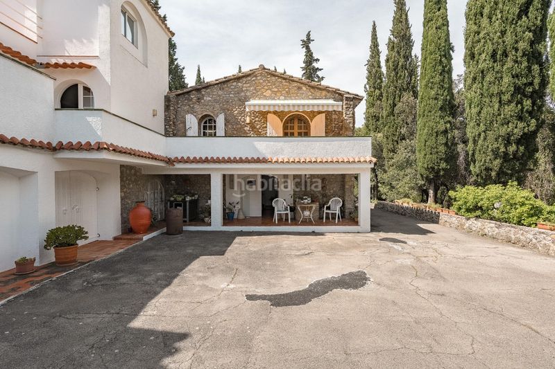 Foto a8182358-7e4d-4d3c-be89-bbbdbeb52668. Casa amb calefacció piscina a Cabanelles