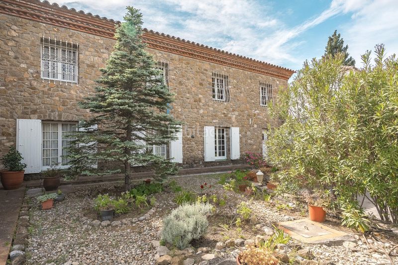 Foto a9b00a98-86d6-4832-b81e-285decc950cc. Casa amb calefacció piscina a Cabanelles