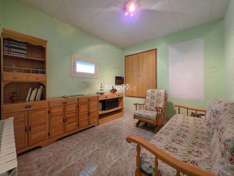 Foto 14a78b19-6b76-4671-bcd3-6c713bb1c7b0. Casa amb calefacció aparcament a Almenar