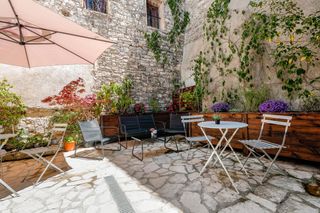 Maison à Ribera d´Ondara. Casa rural de lujo con seis suites y zona de aguas en la segarra