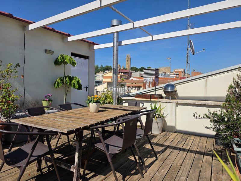 Foto afbaa8f5-563b-432b-a8d4-5741053fb4a7. Casa adossada amb calefacció aparcament a Centre Històric Lleida