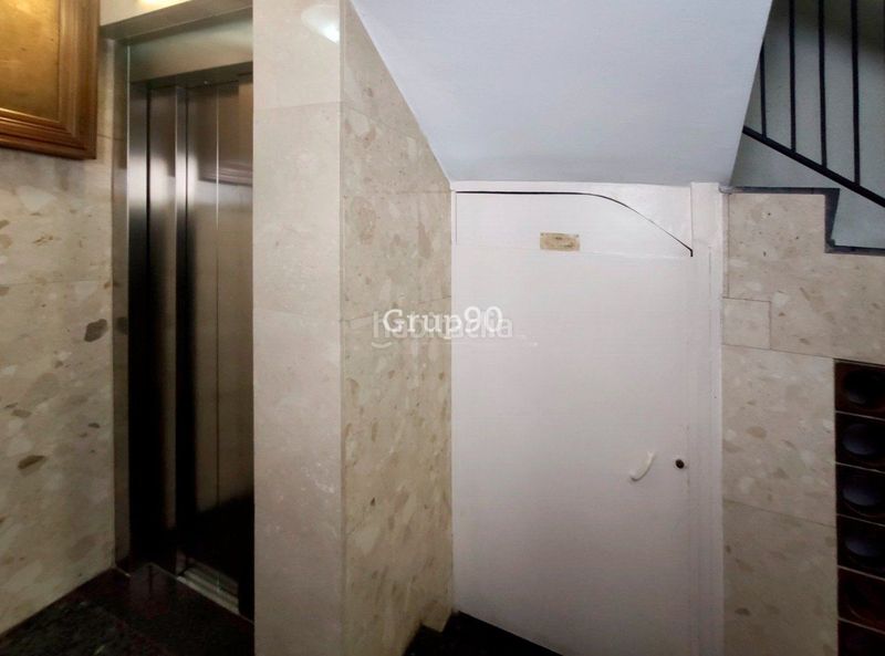 Foto 8fb2345b-94a4-4357-a3ae-9446882ba6d3. Local comercial a Mariola Lleida