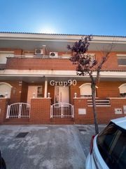 Casa a schiera  Calle patrici redondo. Bonita casa adosada en puigverd de lleida   si buscas tranquilid