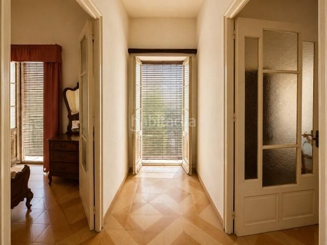 Foto b04d7fce-2a00-4ac8-b16e-4620fc8cfcbc. Casa amb aparcament a Santa Bàrbara